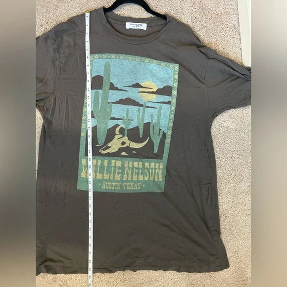 Free People Daydreamer Willie Nelson Gray Oversized Band Tee - Picture 6 of 10